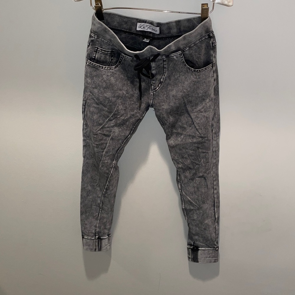 Women’s XS distressed leggings